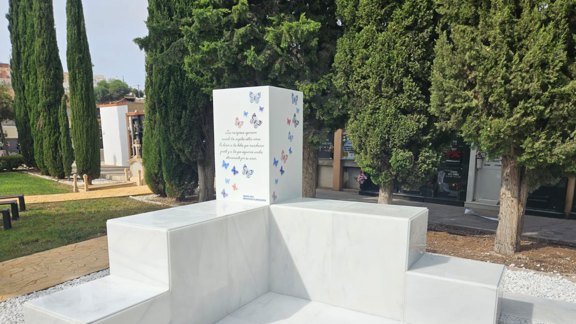 El cementerio de Almería ya cuenta con un rincón dedicado a los bebés no nacidos y pérdidas neonatales